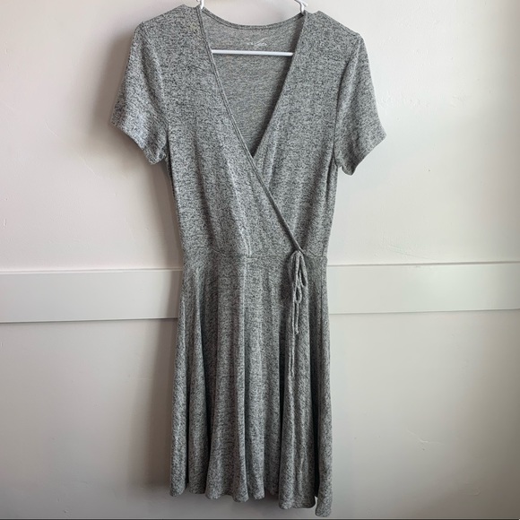 Alya Heathered Gray Short Sleeve Wrap Dress - Picture 2 of 8